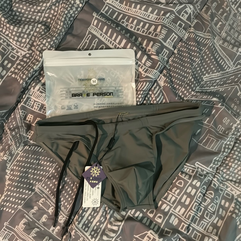 MEN’s Brave Person drawstring bikini brief size SMALL (28-30)